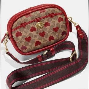 COACH NWT Heart print camera bag crossbody